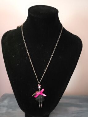 Betsey Johnson Prom Dress Princess Crystal Skull Skeleton Pendant Necklace 18”